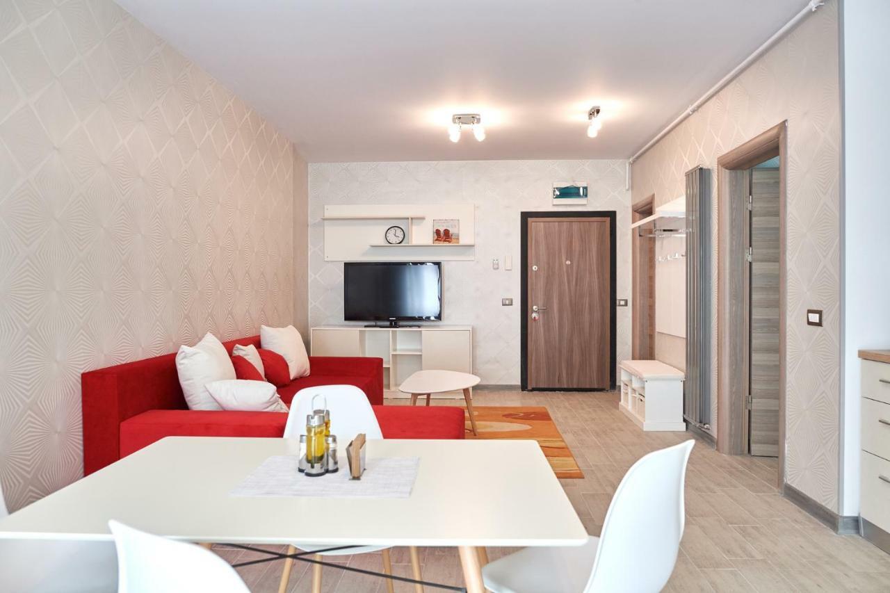 Red Apartament In Spa N Pool Beach Resort Năvodari Exterior foto